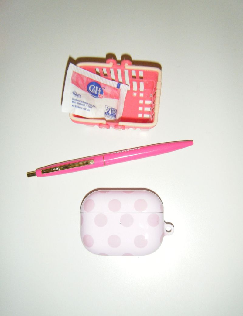 226STUDIO（226スタジオ）の「pink dot pattern airpod case （Smartphone Accessories）」