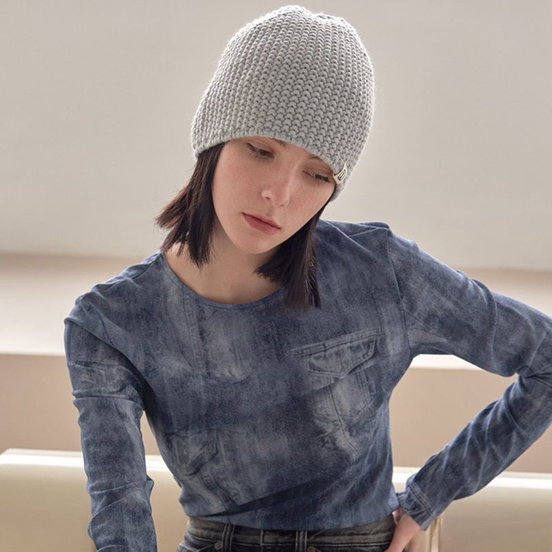 VA Square Label Cozy Beanie / Gray