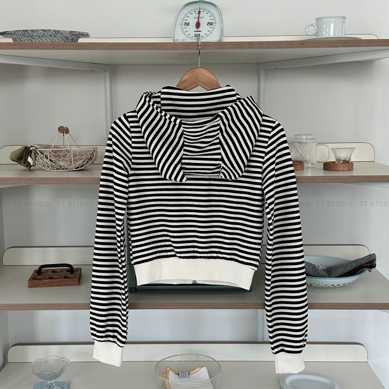 Cat hood zip-up