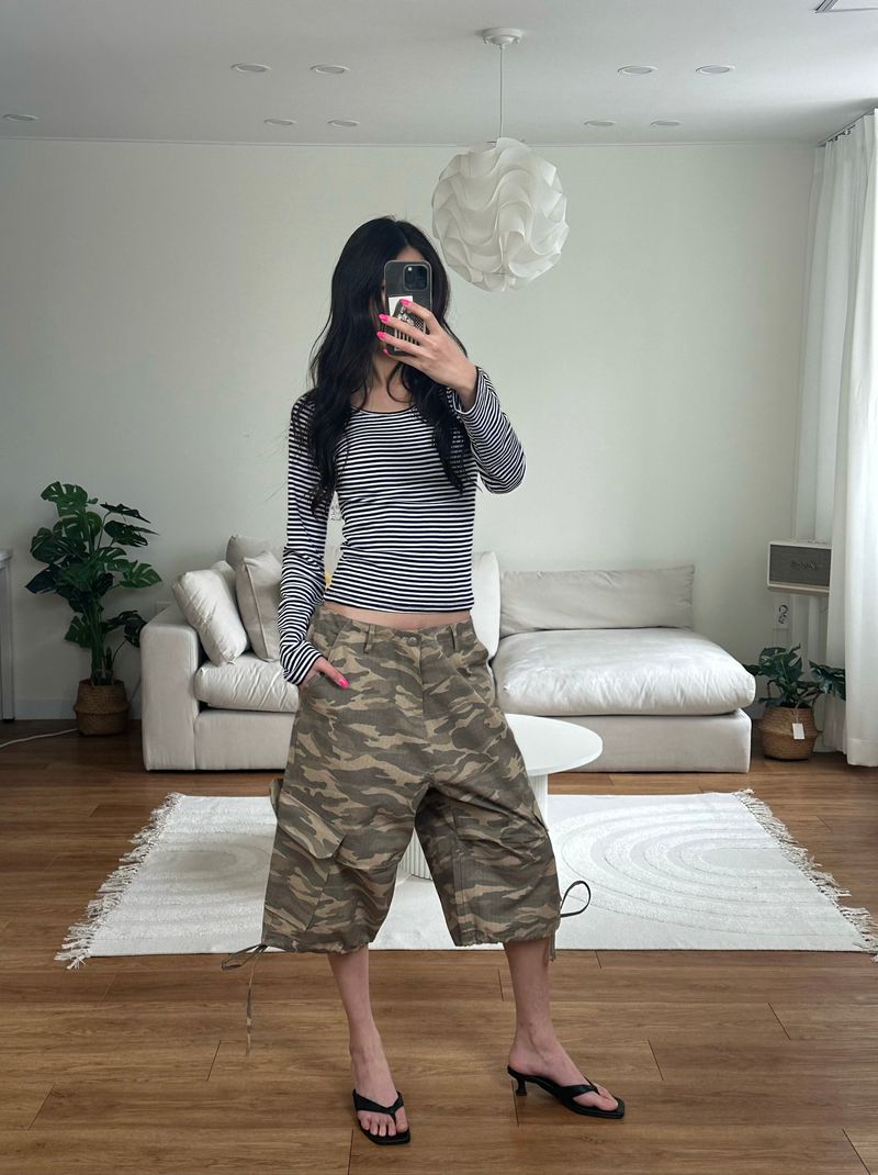 wide cargo bermuda shorts