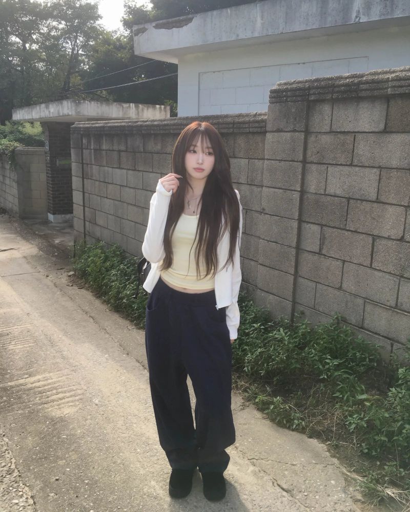 Warmer crop hood jumper