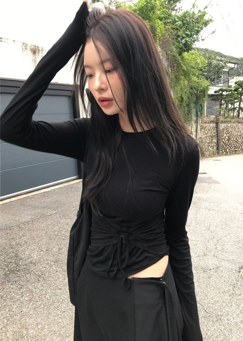 WOOHWA(ウファ)の「STRING HOLE SHIRRING TEE(Tops)」