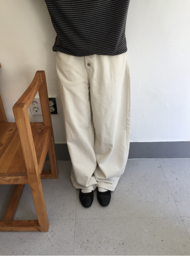 howu（ハウユ）の「ホップボタンバルーンフィットコットンパンツ（3c）（パンツ）」