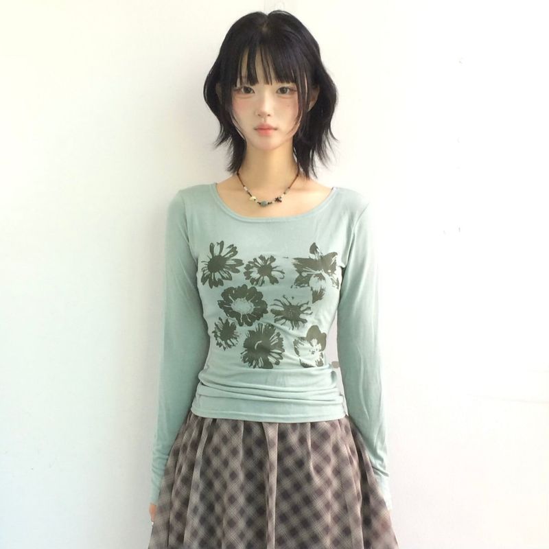 ner.ui.bin（ノエビン）の「フラワーバイTシャツ（トップス）」