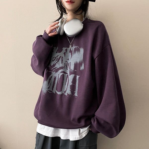 hijjoo（ハイチュー）の「Sherin Painting Lettering Boxy Sweatshirt（Tops）」