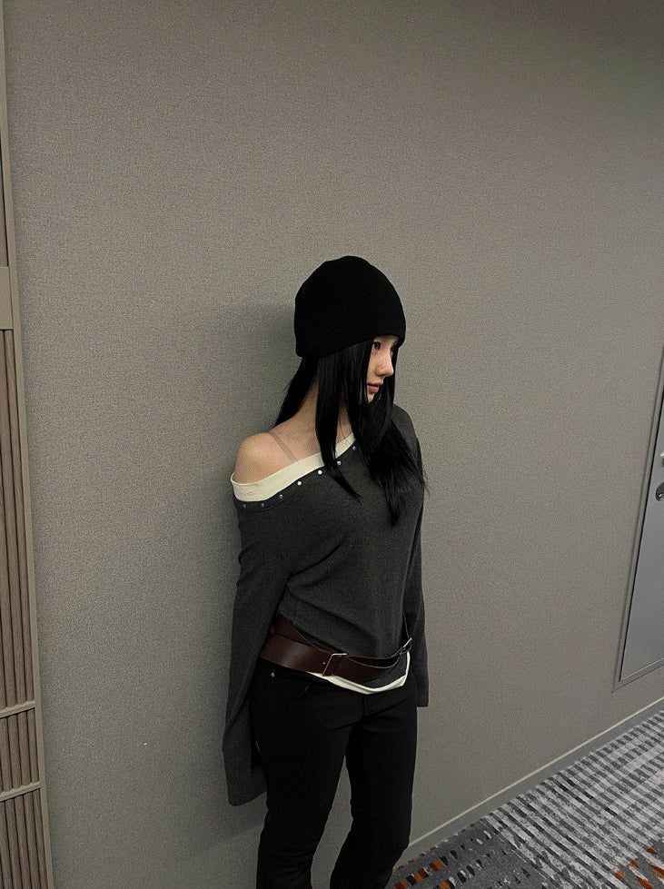 Cape off shoulder