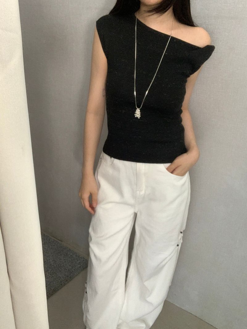 Mandy One-Off Twisted Knit Top