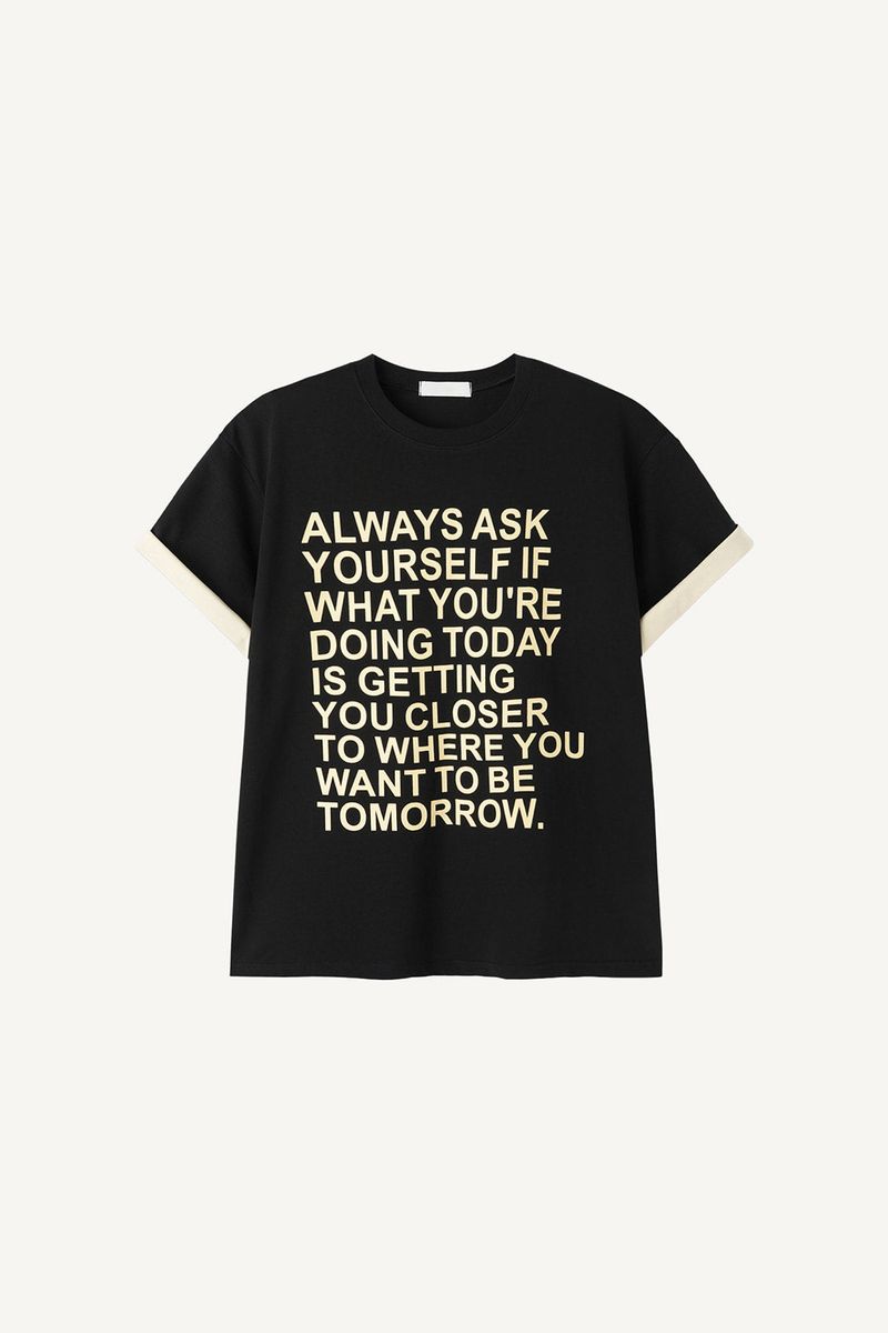 Graphic color matching roll-up T-shirt