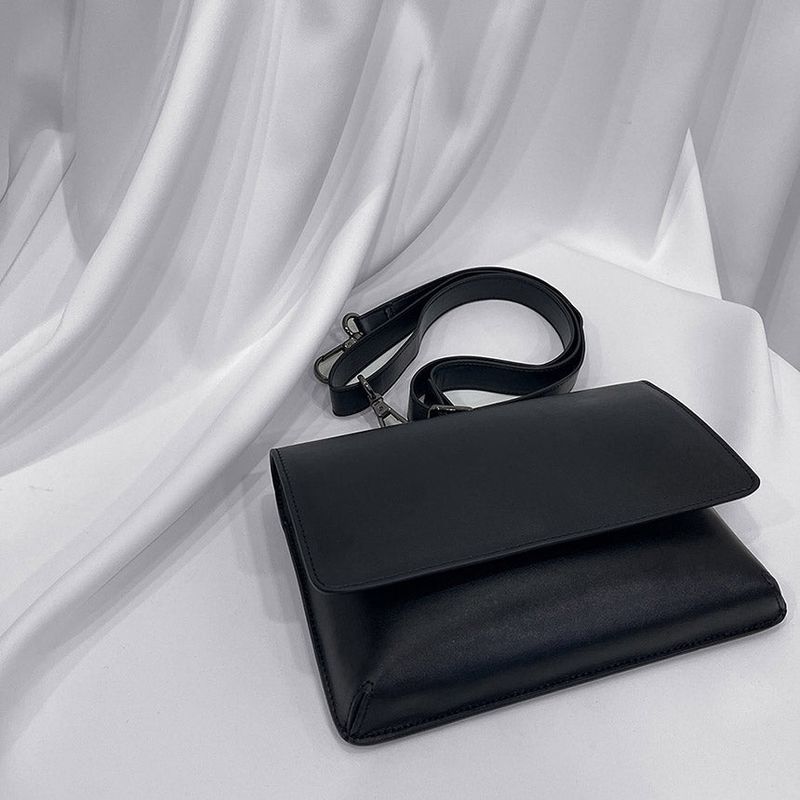 [Unisex] Minimal Cross Flip Bag