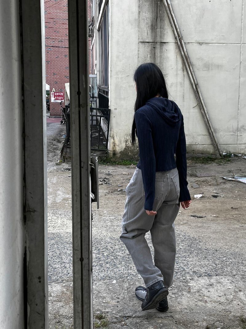 Crease unique hood