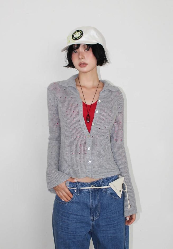 AAKE(アケ)の「FLARE SLEEVE COLLAR CARDIGAN(Tops)」