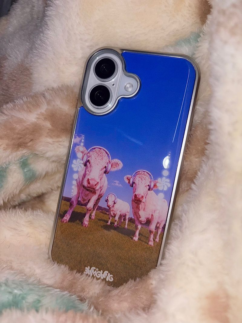 Furry Friends Phone case_Cow
