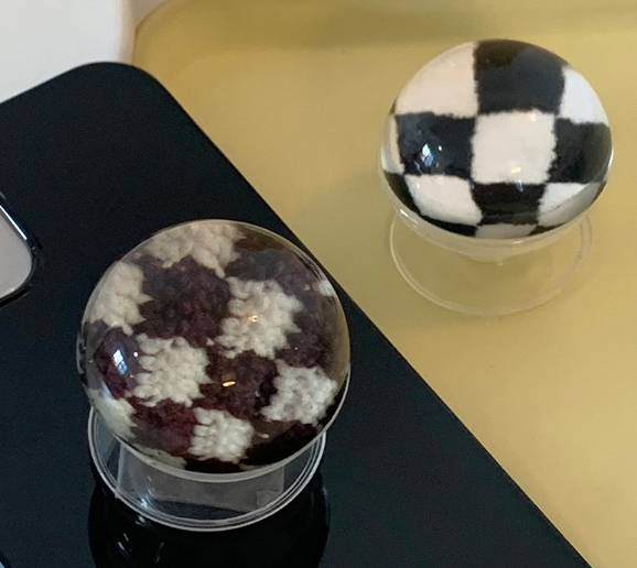 withsome(ウィズサム)の「Checkerboard bead talk(Smartphone Accessories)」