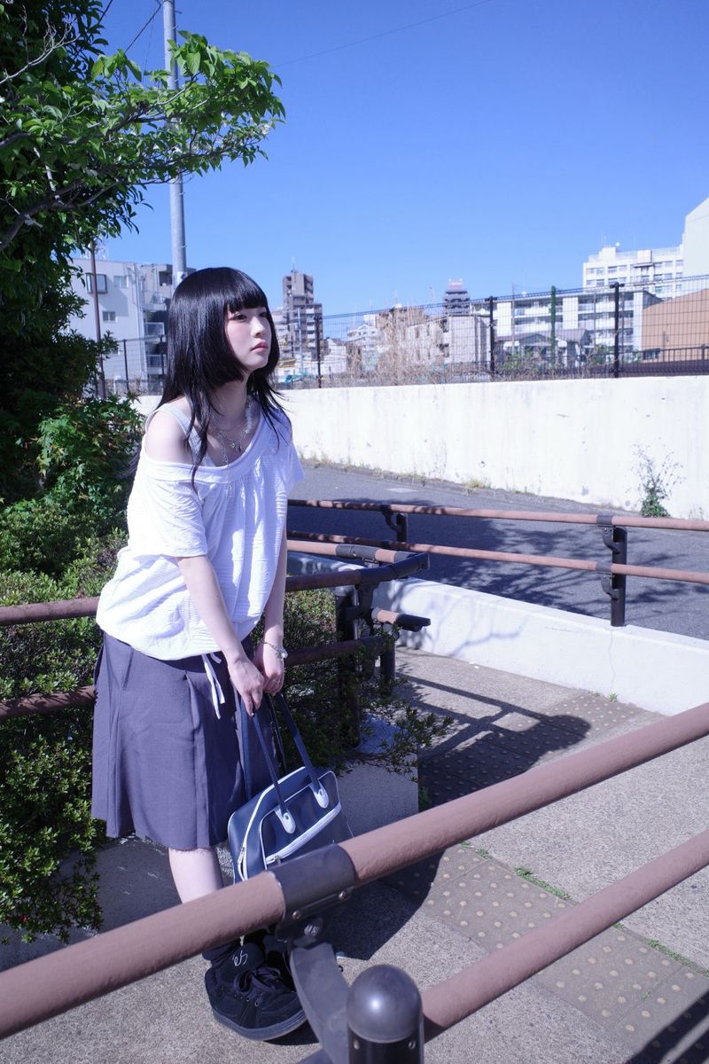 ビッグドット アンバル オフ tee