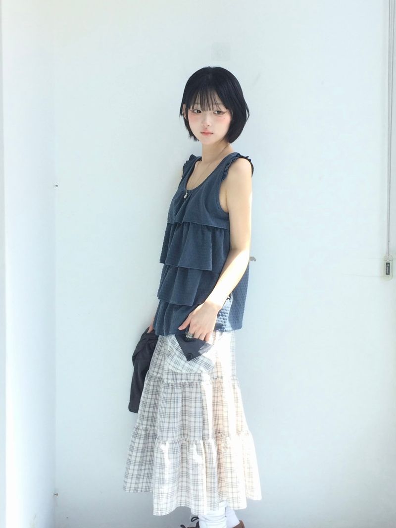 cream checkered pocket skirt