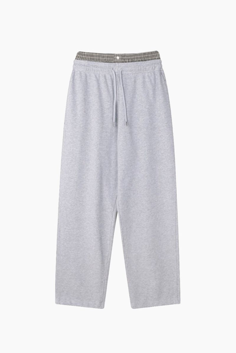 Check sagging sweatpants