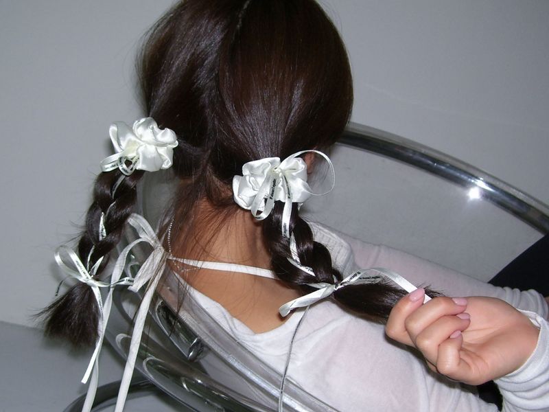 Mizz ribbon scrunchie (Ivory)