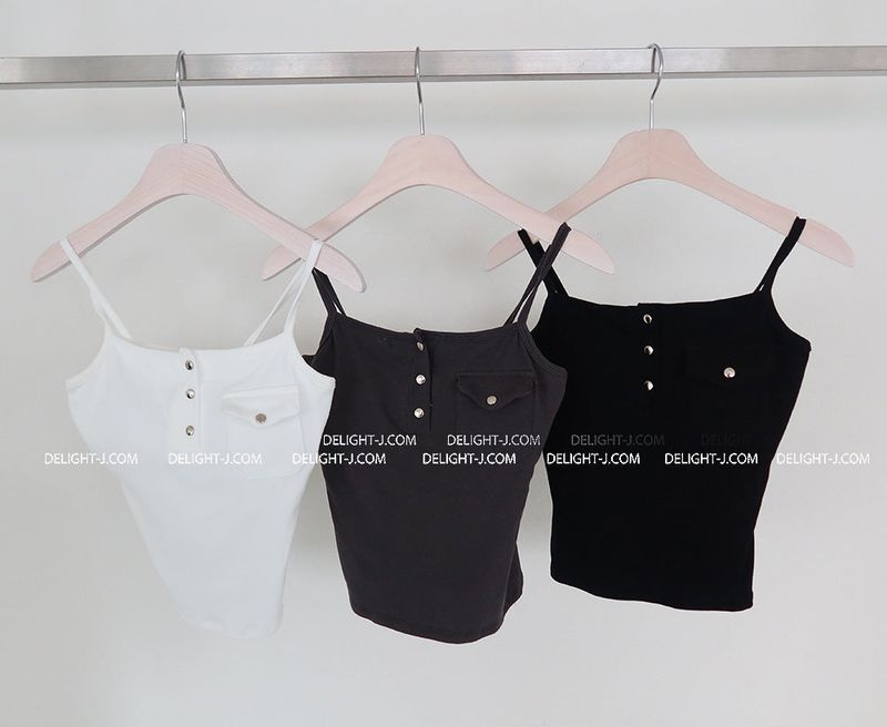 Pocket and snap cap with built-in strap sleeveless