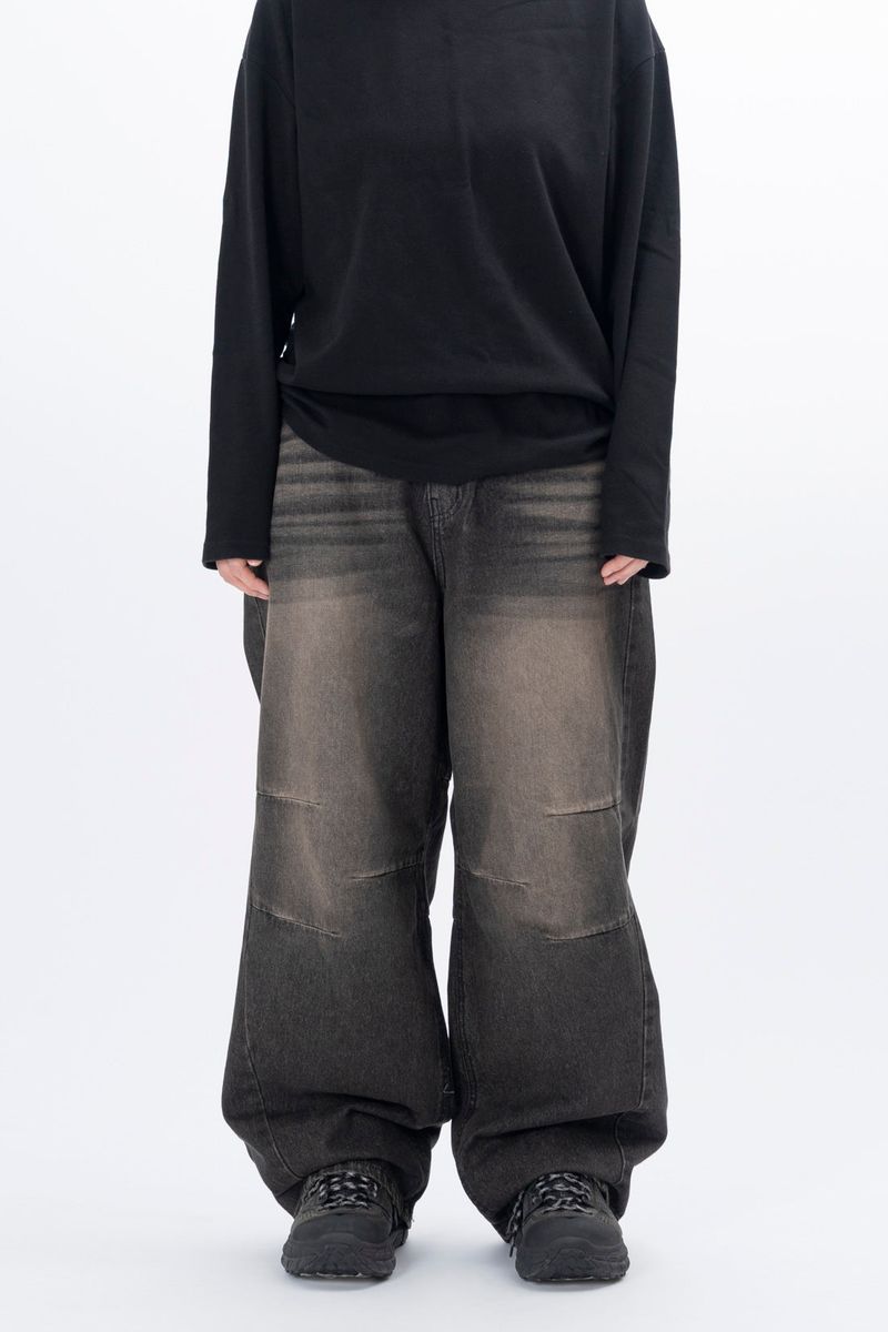 Risity Knee-Cut Curved Denim