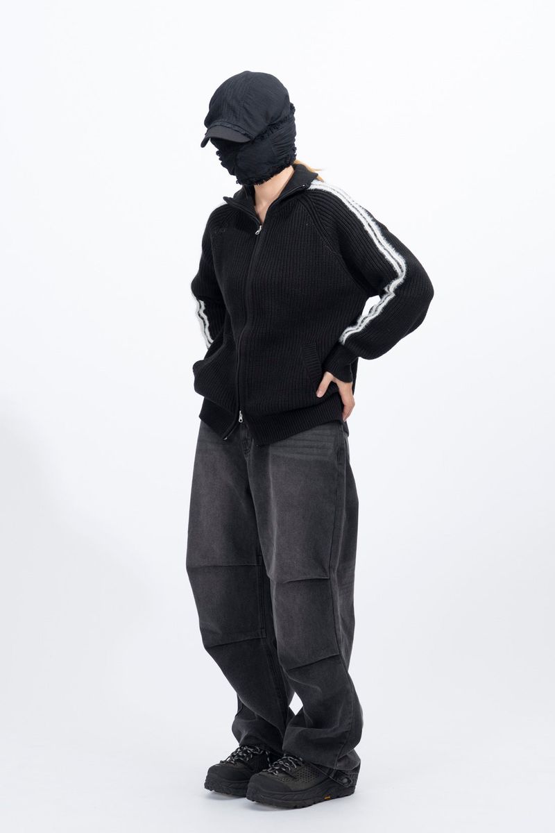 Tiny Hairy Line Knit Zip Up