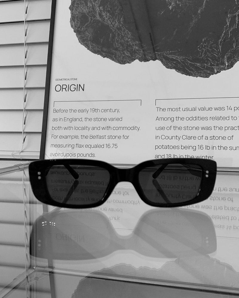 COZINESS（コジネス）の「Square Point Sunglasses (62251)（Fashion Accessories）」