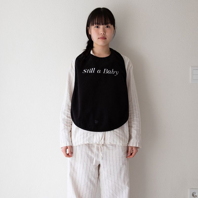 shytimothee（シャイティモシー）の「アダルトビブ　ブラック（雑貨/ステーショナリー）」