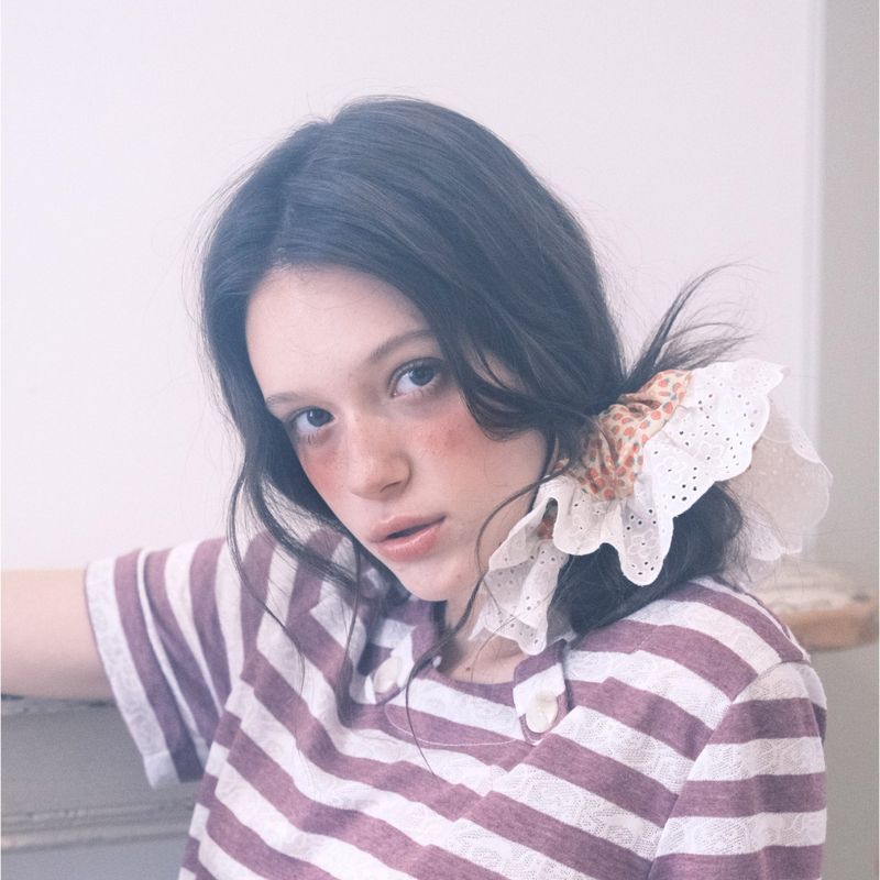 Lace scrunchie_strawberry