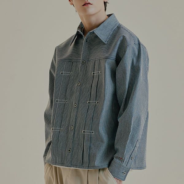 ROMANTIC CROWN(ロマンティッククラウン)の「RIVET DENIM TRUCKER JACKET(Jackets/Outerwear)」