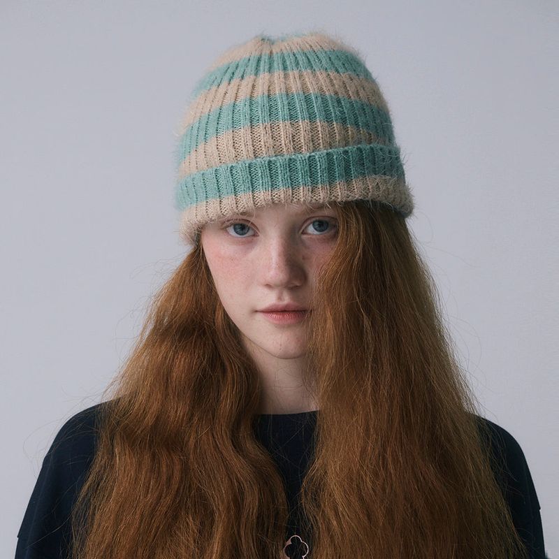 FUN FROM FUN(ファンフロムファン)の「FURRY LOGO BEANIE, BEIGE+MINT STRIPE(Hats)」