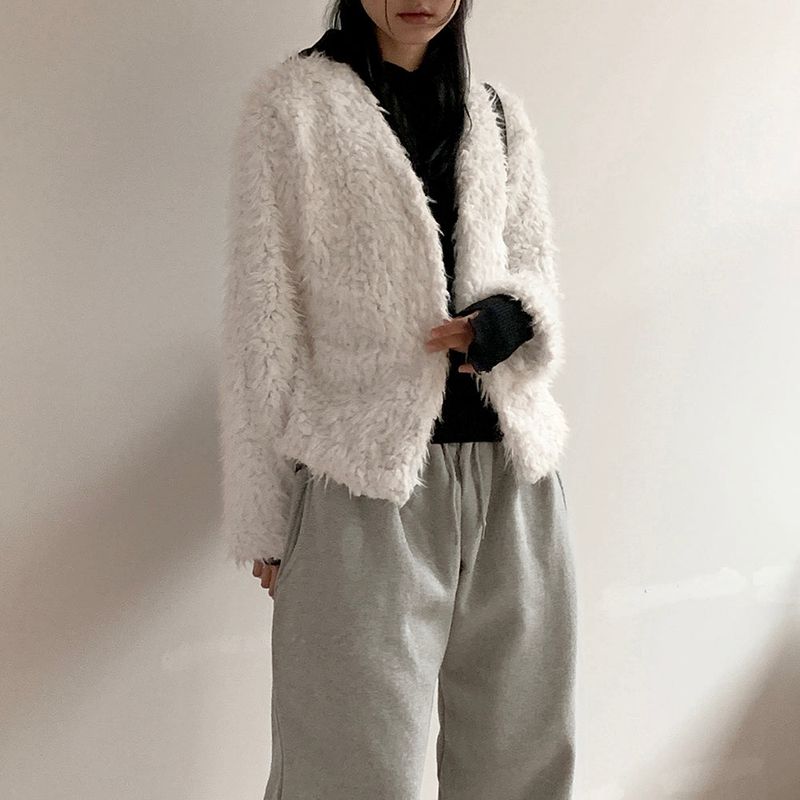 Aroki bubble pearl button fur jacket