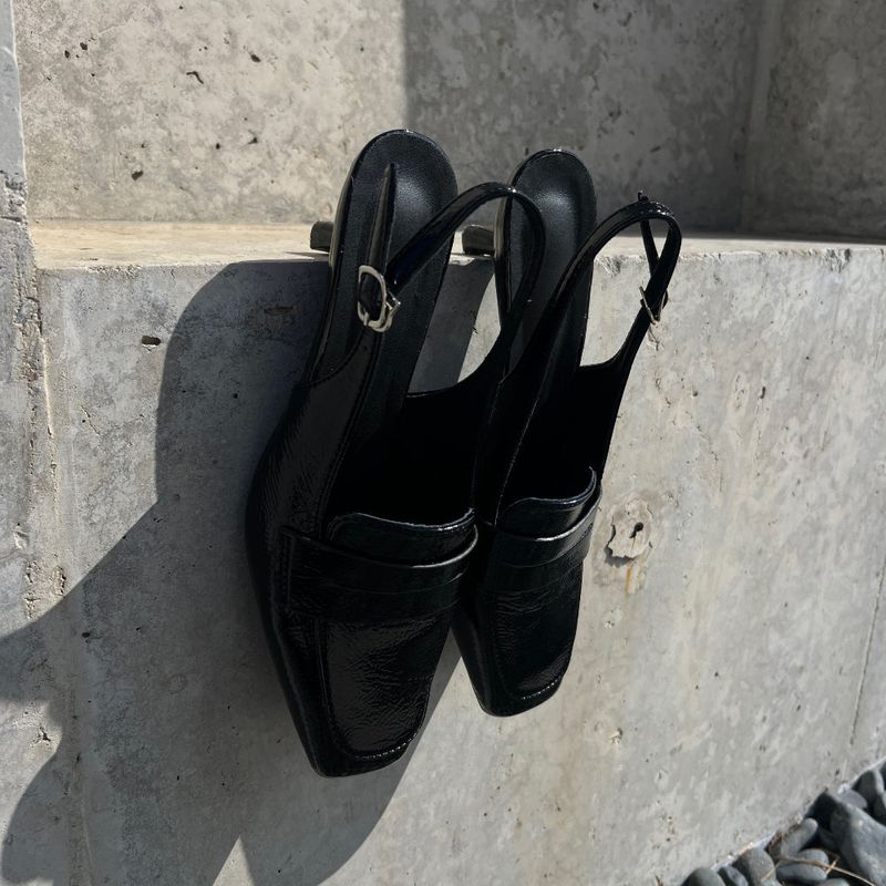 Black Enamel Semi Square Geek Chic Slingback (Black)