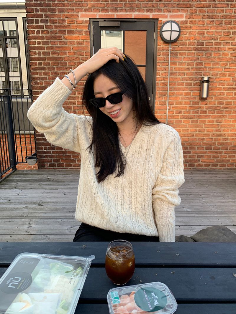 [MADE] Hi-mi alpaca twisted V-knit
