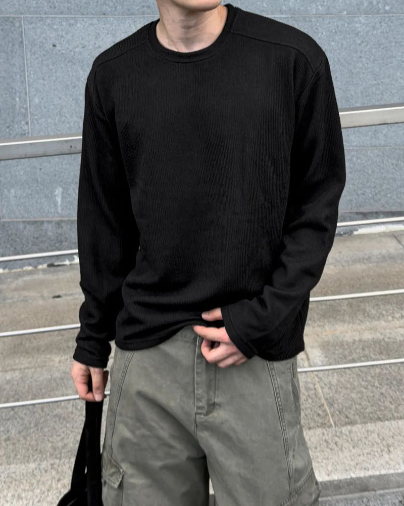 Roen wide cut shoulder knit