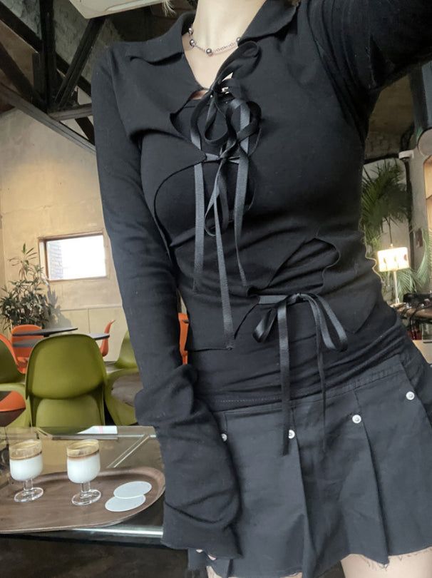 Strap slit collars ribbon T-shirt