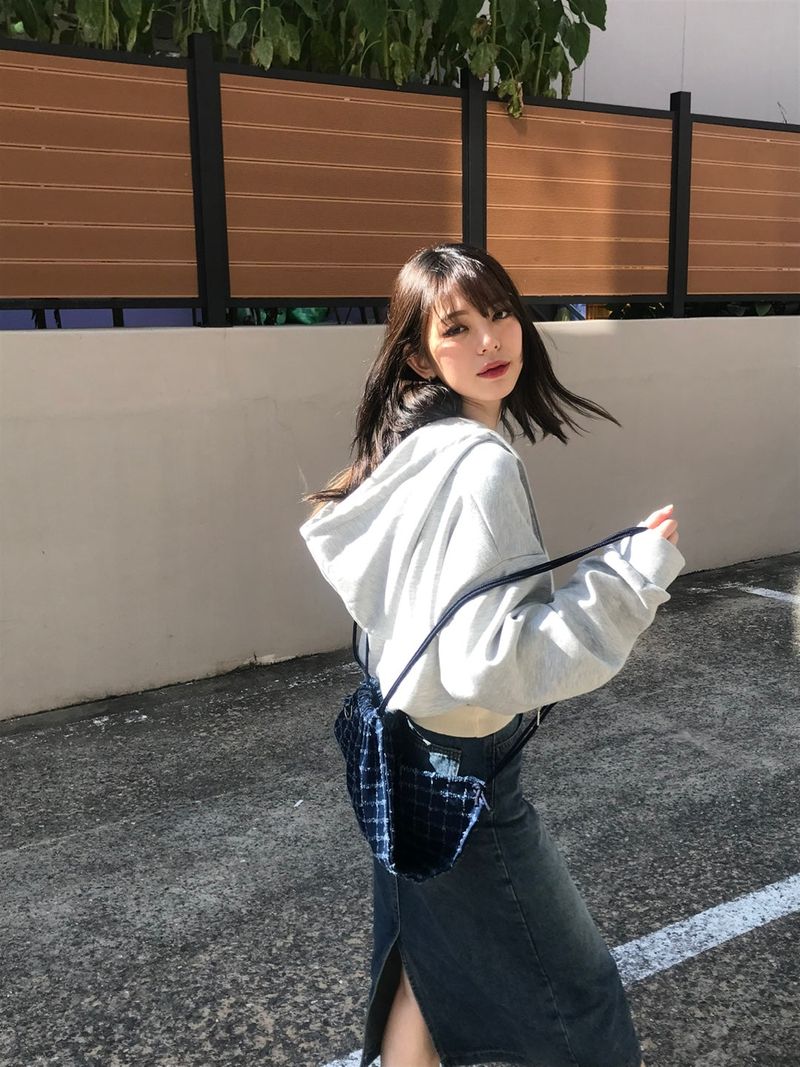 Joli crop two way hood zip up