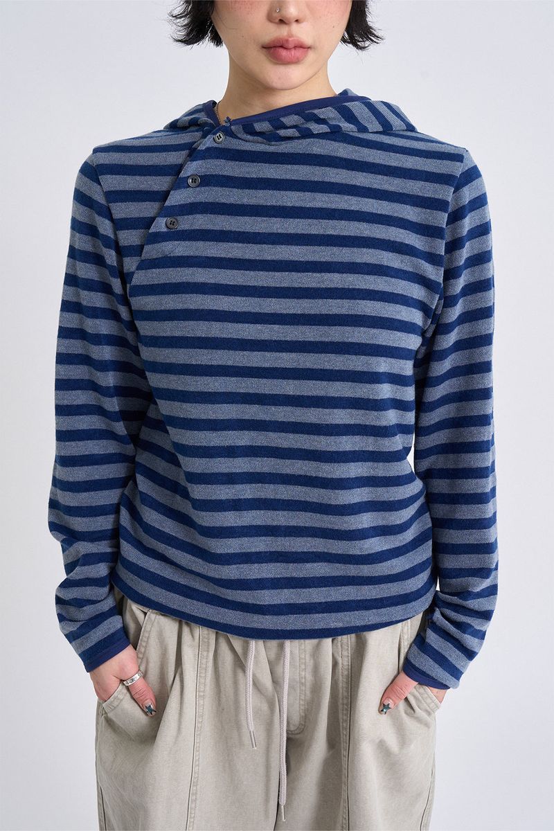 Diagonal button knit hoodie