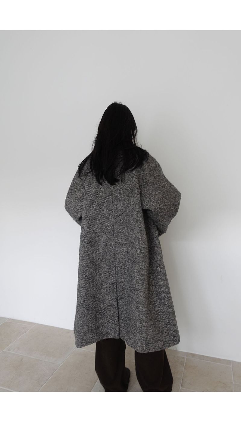 Grain collar raglan coat