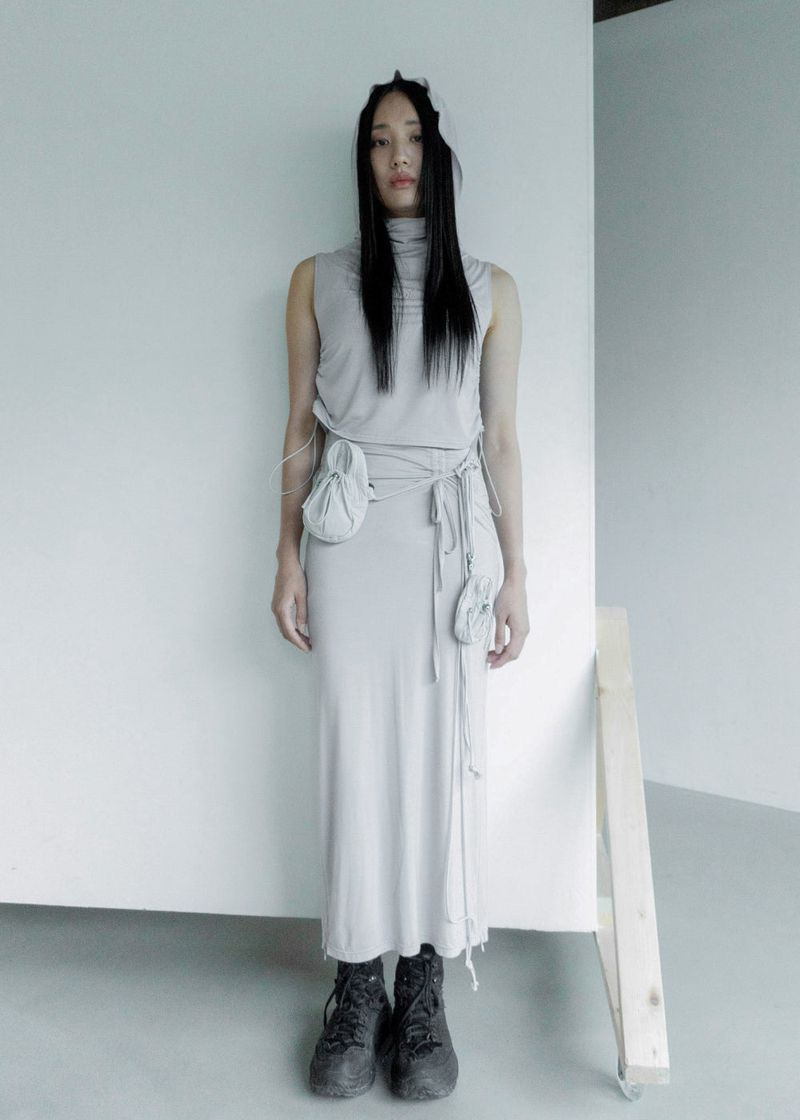 DESERT SHIRRING SLIT SK GREY