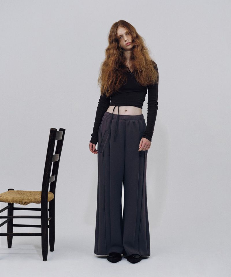 CUT OUT LONG SLEEVE TOP