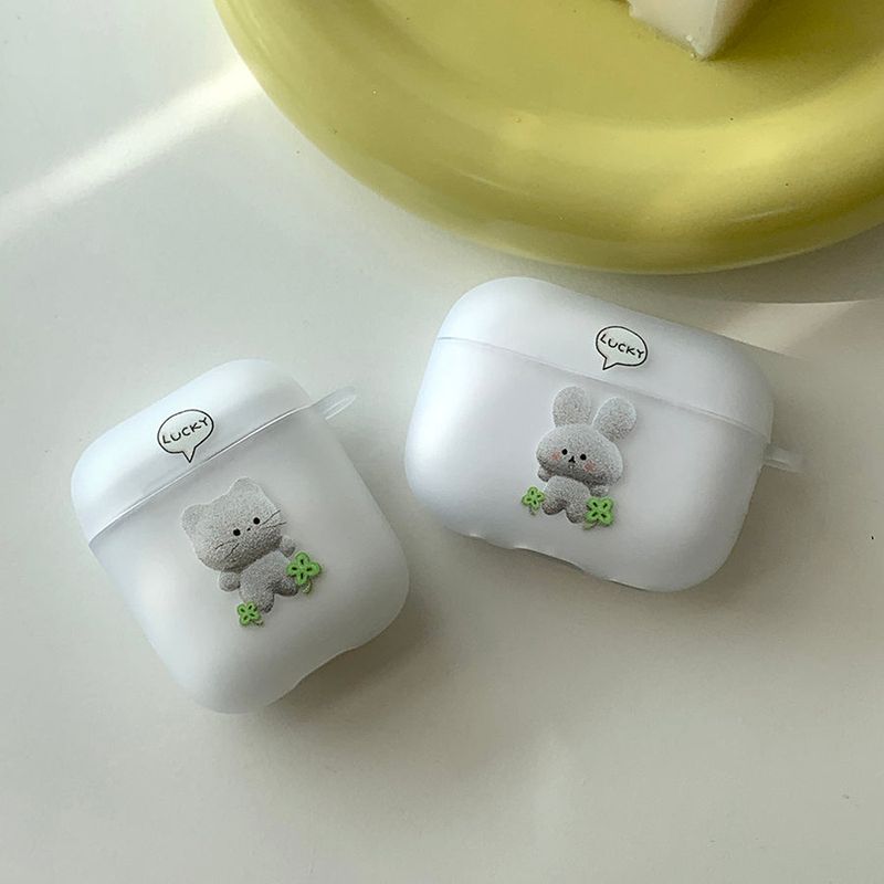 withsome（ウィズサム）の「Lucky Cat&Rabbit AirPods Case_matt（Smartphone Accessories）」