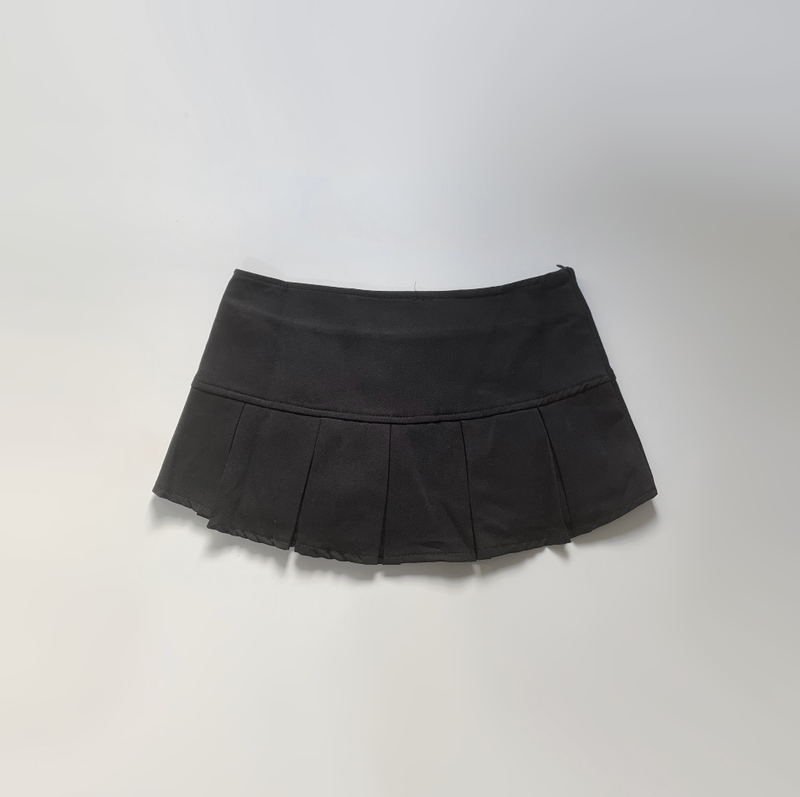 Keina Low-Waist Pleated Skirt (Black)