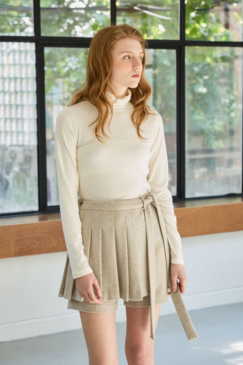 CLASSIC WOOL TURTLENECK TOP / IVORY