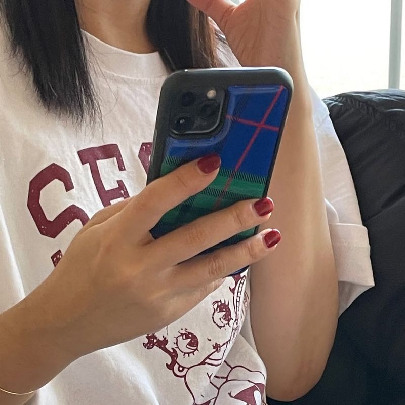 Ohyeah Nice Sohot（オナッソ）の「ブルーテールエポキシフォンケース（スマホグッズ/小物）」