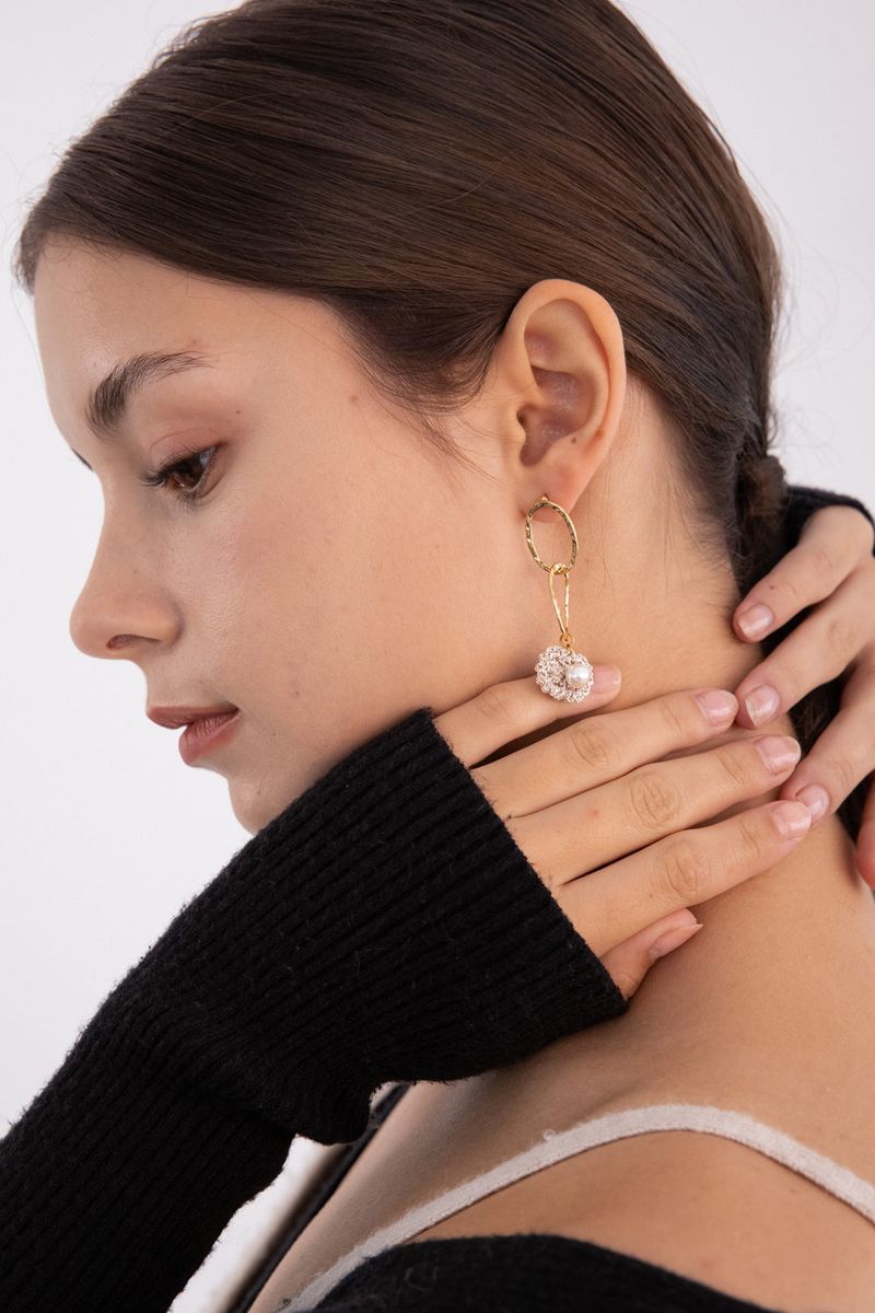 Oval link knit pendant drop earring