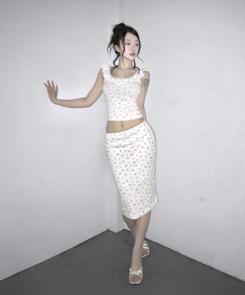 meego（ミーゴ）の「molly flower sk (2colors)（Skirts）」