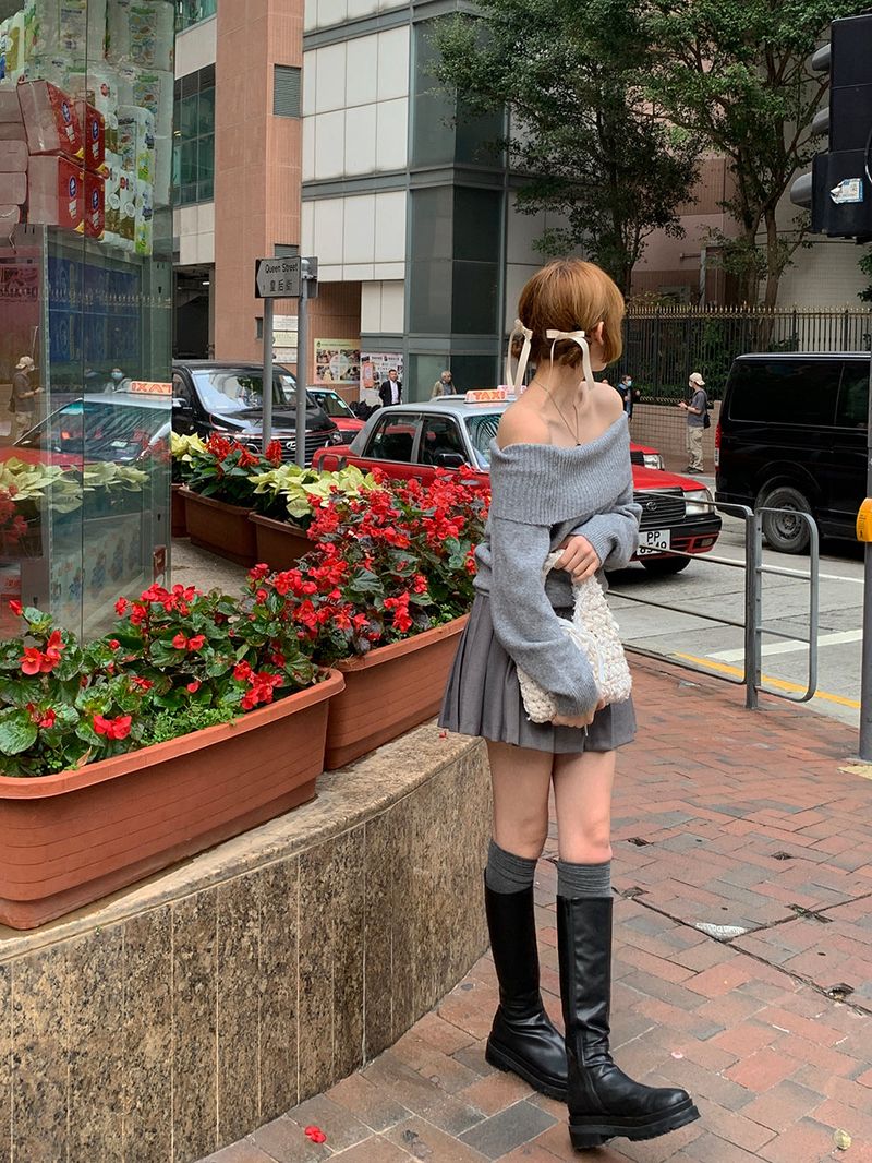 [MADE] PONIA OFF SHOULDER KNIT
