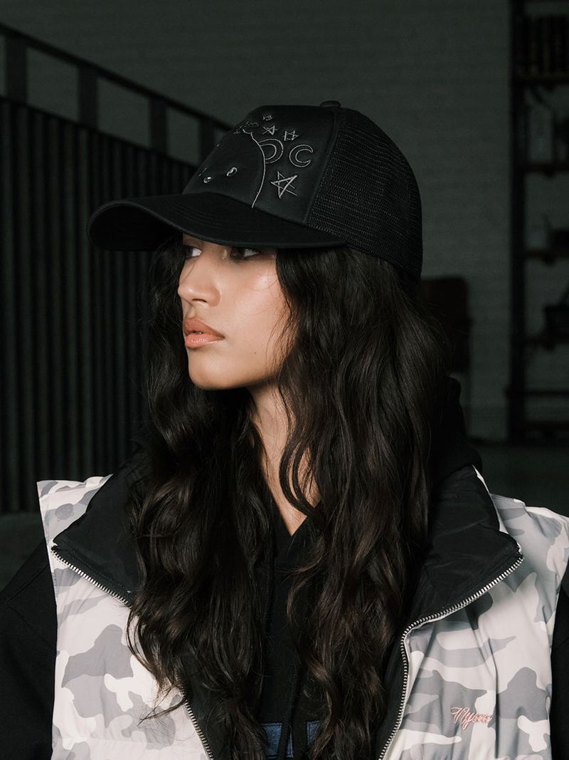 DALGOMM TRUCKER CAP (BLACK)