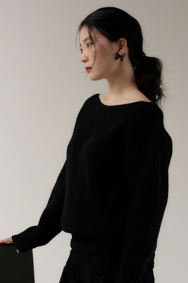 pearl navi earring - black