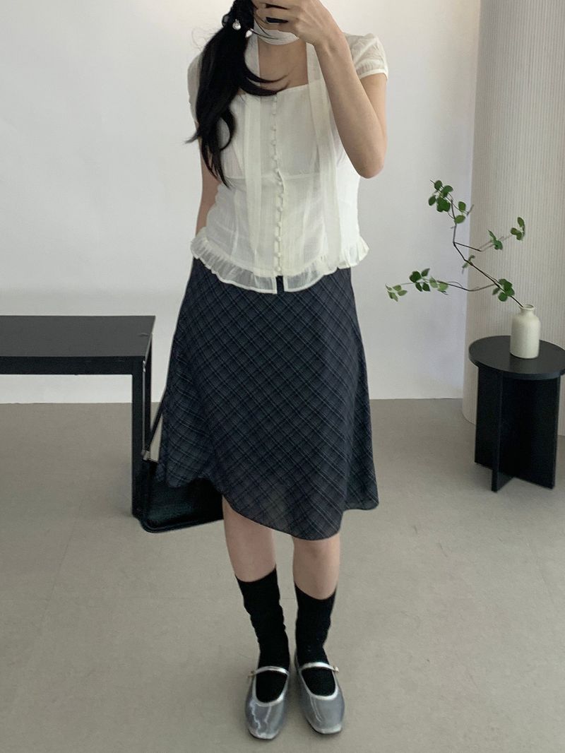 Rivenne Tie Short Sleeve Blouse