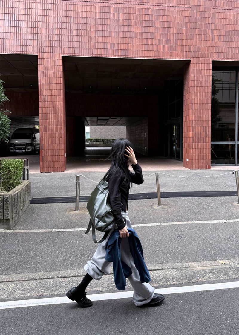 WOOHWA(ウファ)の「 CURVED LINE SWEAT PANTS(Pants)」